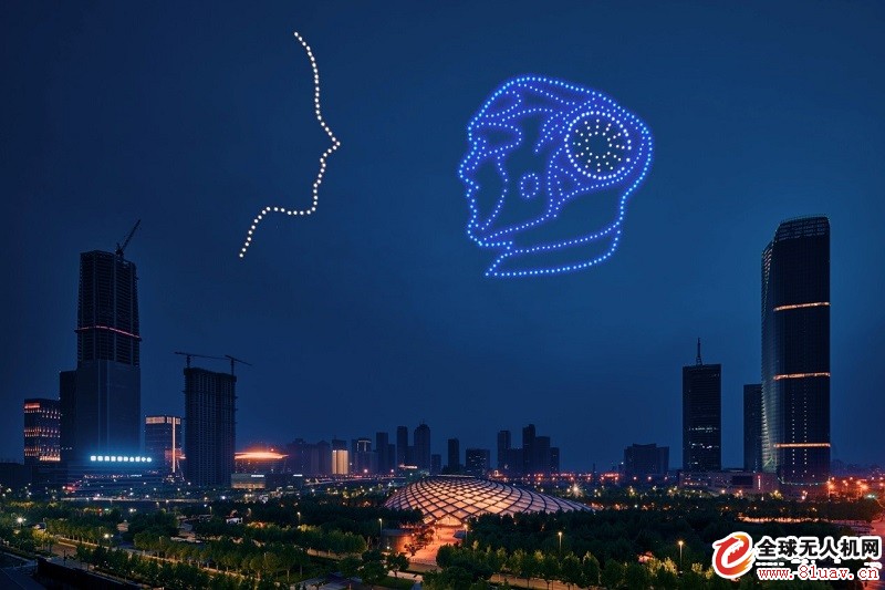 一飞500架次无人机集群3D穿越大戏,燃爆天津智能之夜